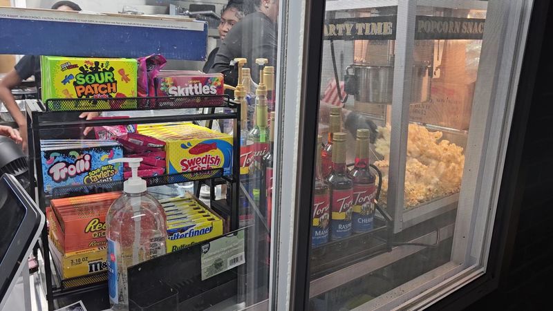 Popcorn, Gourmet Tins And Specialty Lemonades