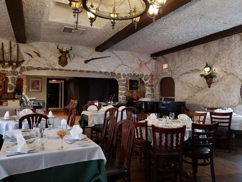 Lisbon Cafe of Mineola - Mineola, NY