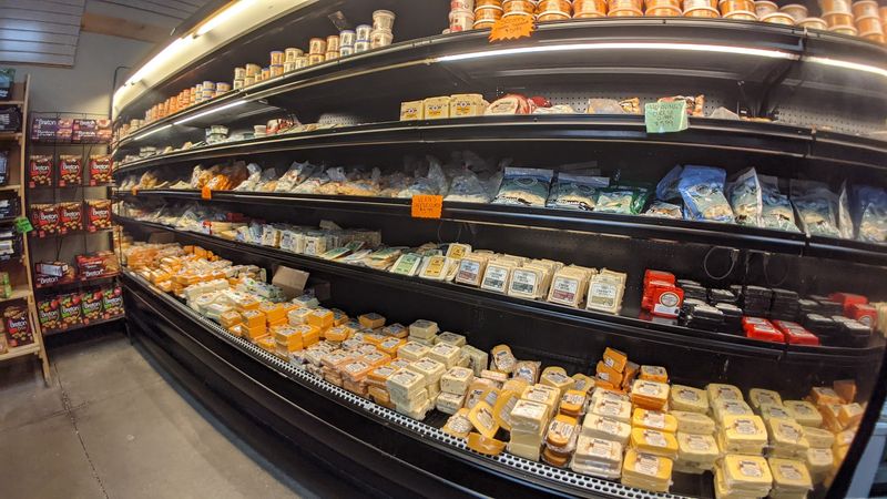 A Roadside Stop That Rewards Slow Shoppers