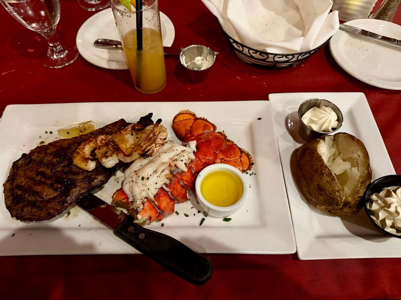 Pair Dinner With Hoover Dam Or Lake Mead