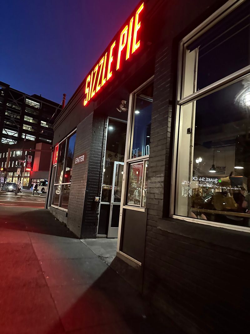 Late-Night Slices Near Powell's Books