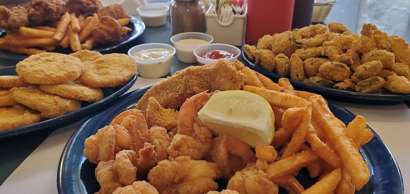 A Catfish House On The Mississippi Gulf Coast
