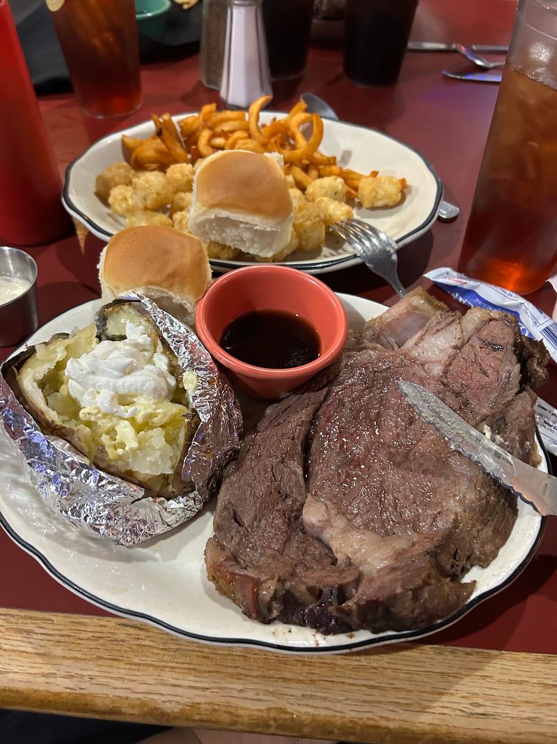 Big Ed's Steak House, Thayer