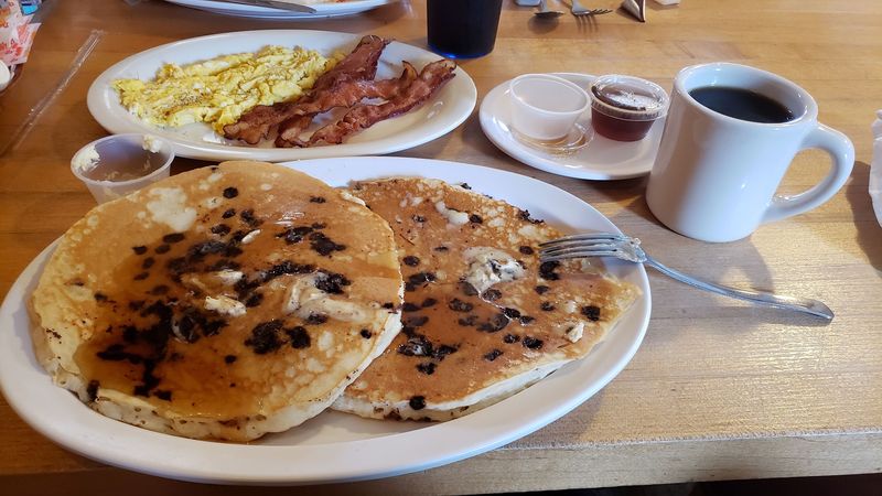 Hungry Bear Restaurant - Plattsburgh