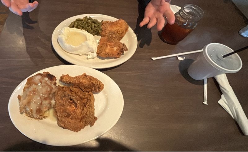 Sunday Fried Chicken Draws Crowds