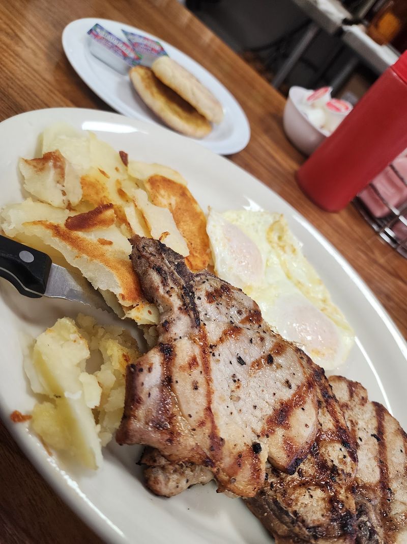 Breakfast Plates Built for Serious Appetites