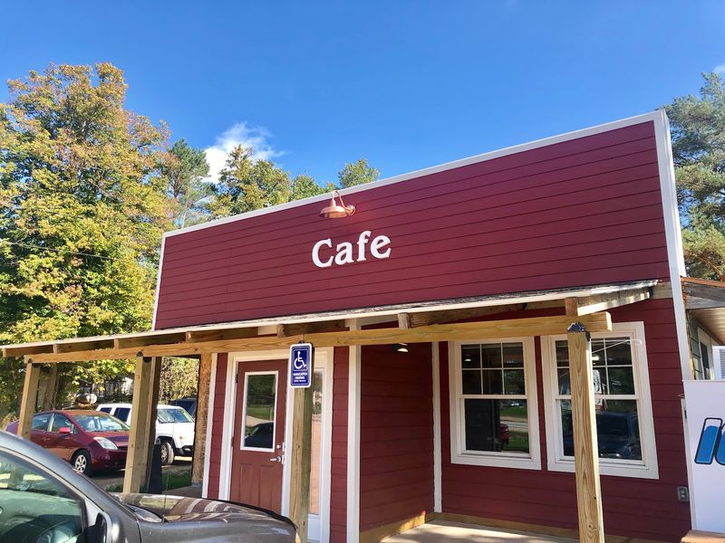 A Relaxed Spot To Talk About The Week