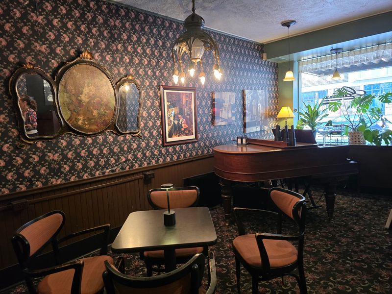 Guarino's Restaurant, Cleveland's Oldest Italian Table