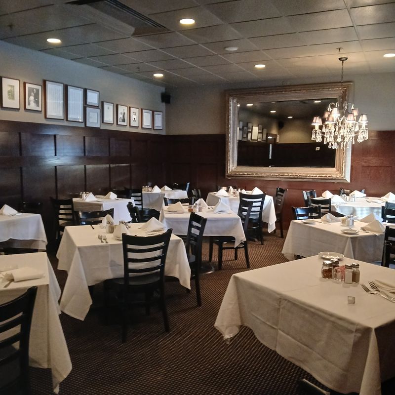 Perlo's Restaurant - East Rochester