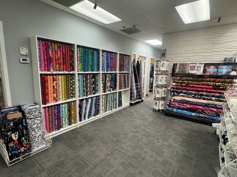 Tutti Fabrics & Boutique, Chantilly