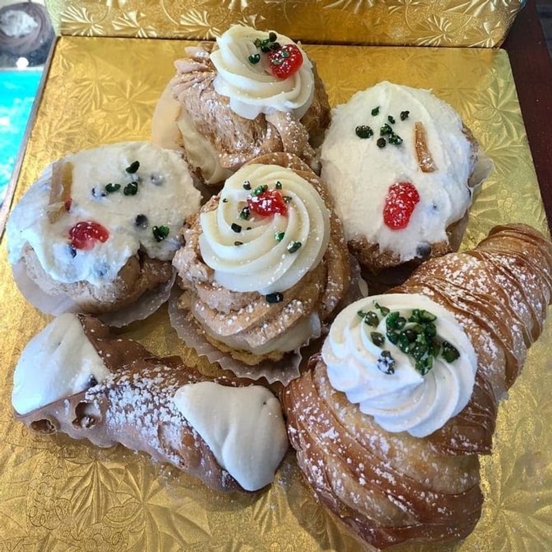 Cannoli Filled While You Watch