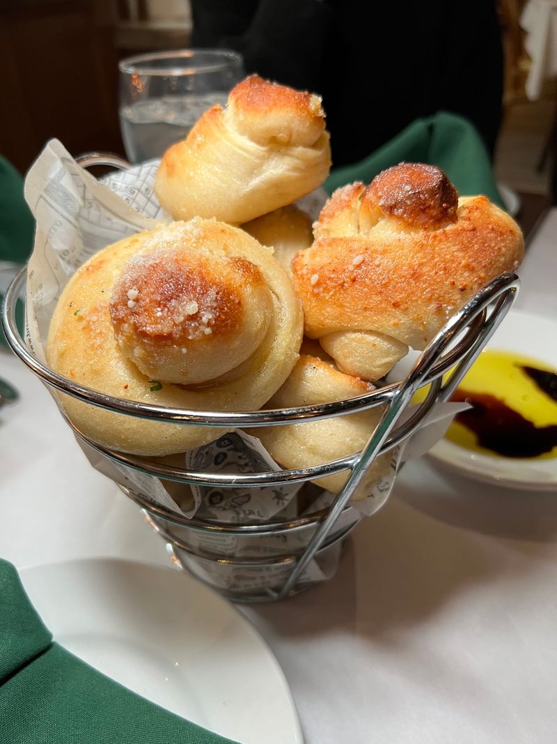 Garlic Knots People Actually Plan Around