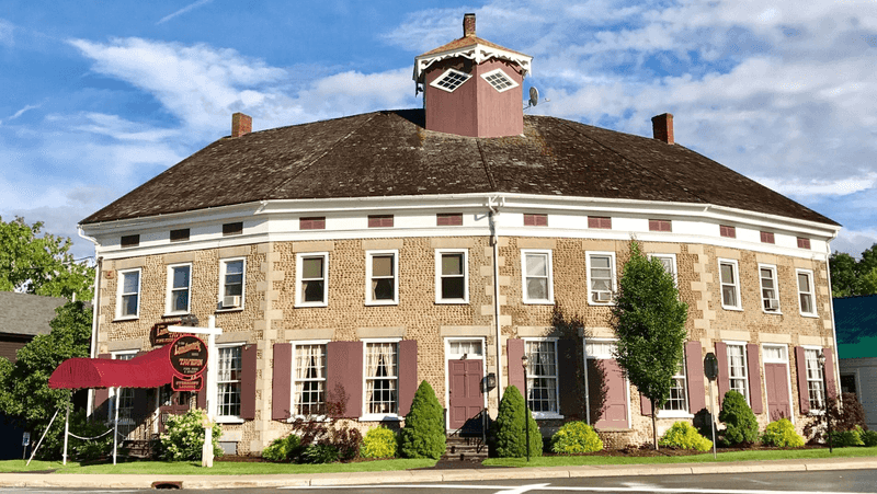 Ye Olde Landmark Tavern - Bouckville