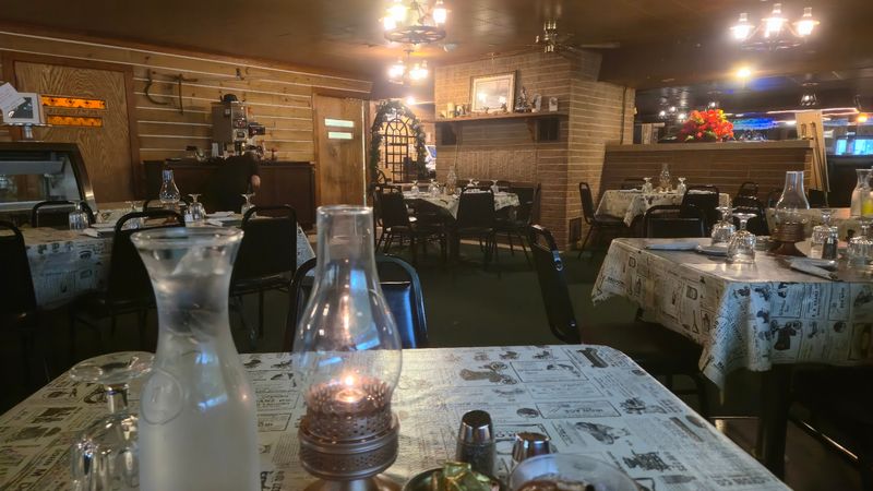 Rustic Decor With A Retro Northwoods Glow