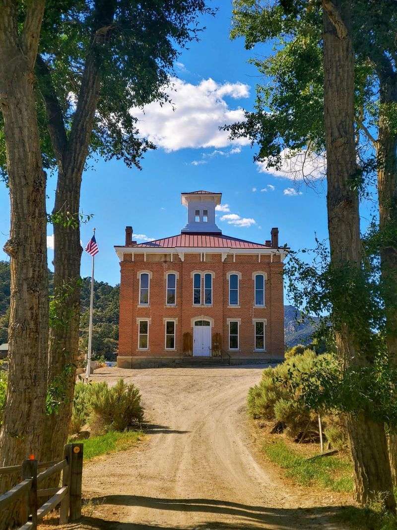 Belmont Courthouse