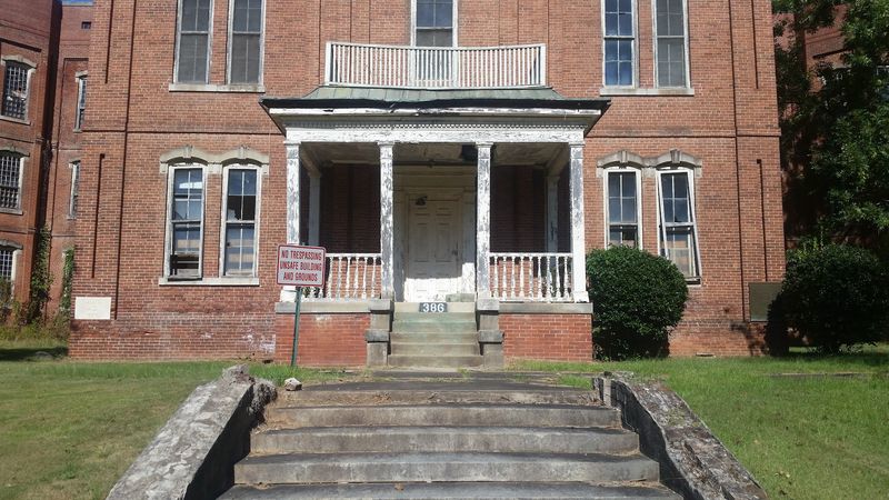 Old Homes With Column-Heavy Confidence