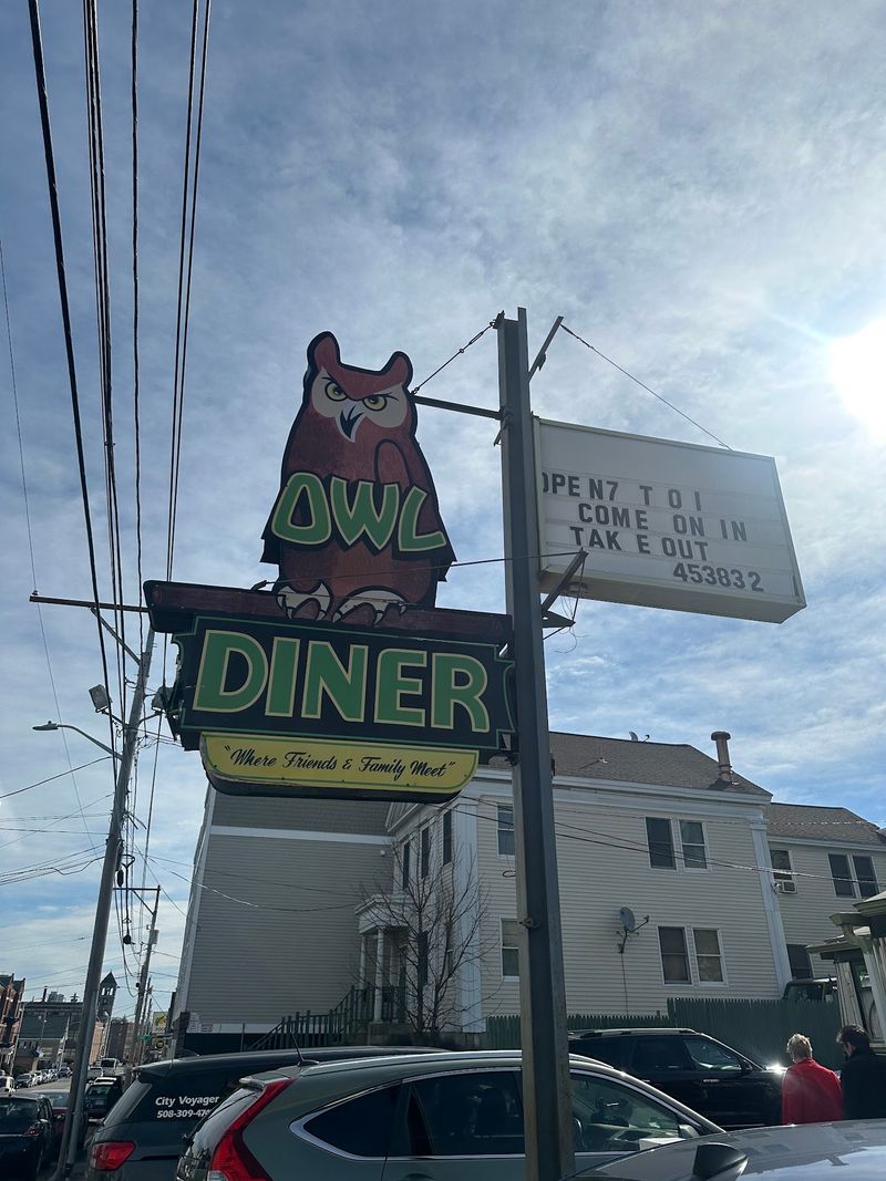 Classic Diner Plates That Never Went Out Of Style