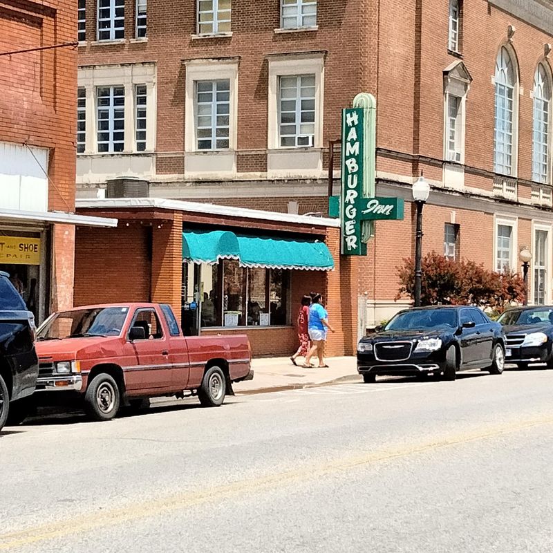 Hamburger Inn 