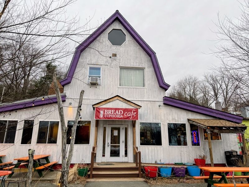 Bread Euphoria Bakery & Café, Haydenville