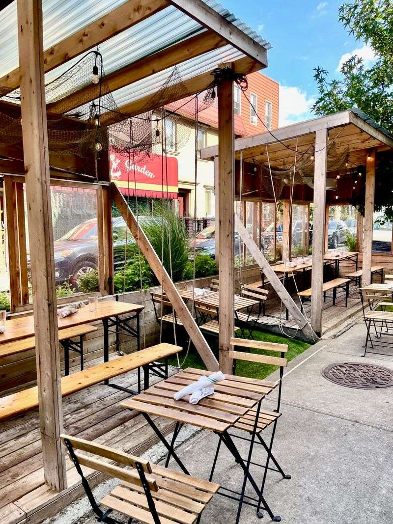 Greenpoint Fish & Lobster Co. - Greenpoint