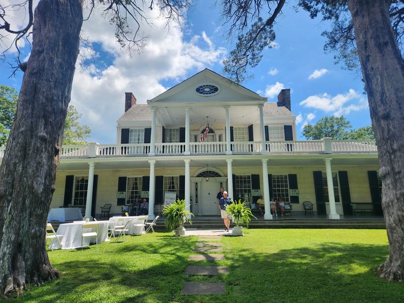 Natchez Beyond The Gate