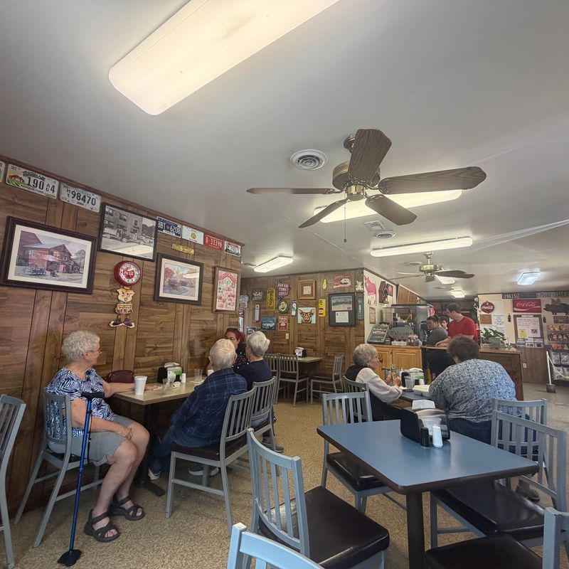 Piggy's Place Bar-B-Que