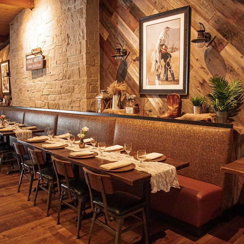 Cozy Booths With A Western Spirit