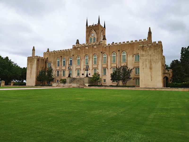 The Old State Capitol With Castle Vibes
