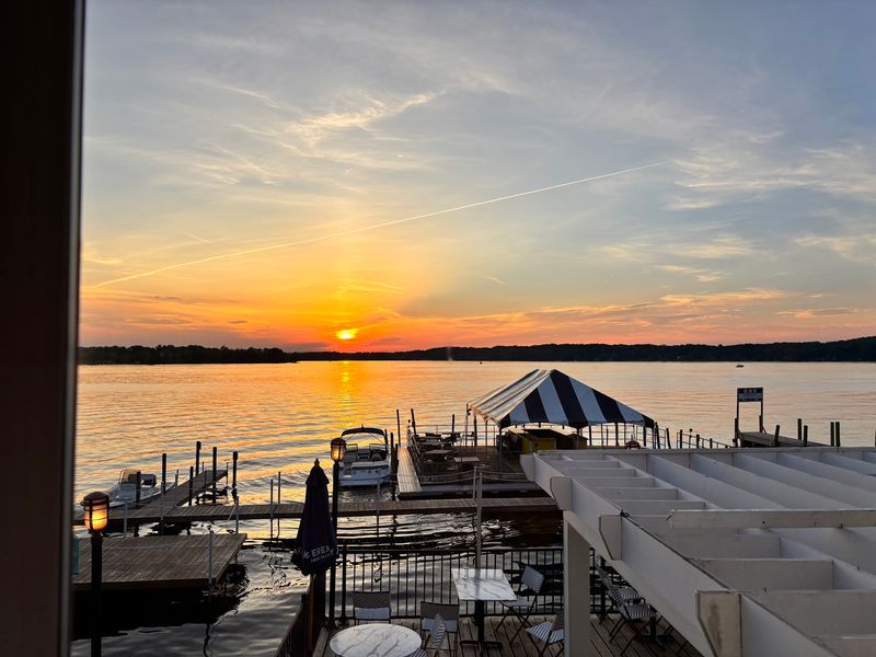 Wood Fired Pizza And Lakeside Seafood