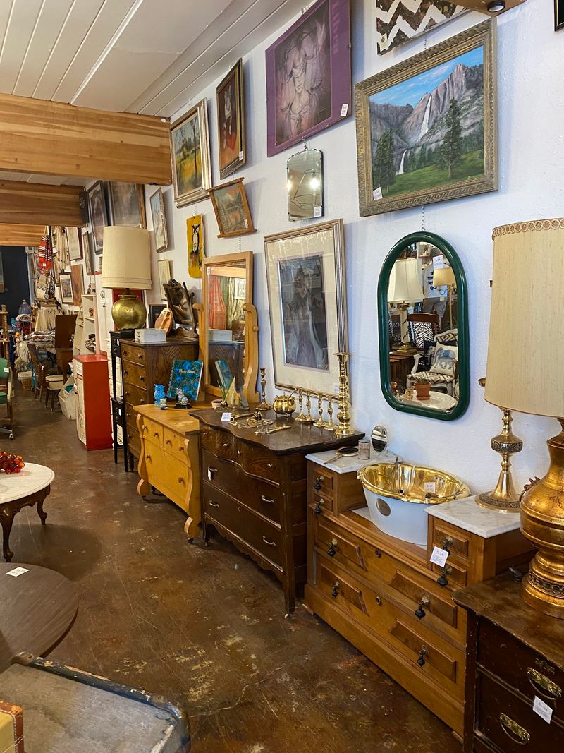 Lamps, Mirrors, And Decor That Pair Perfectly