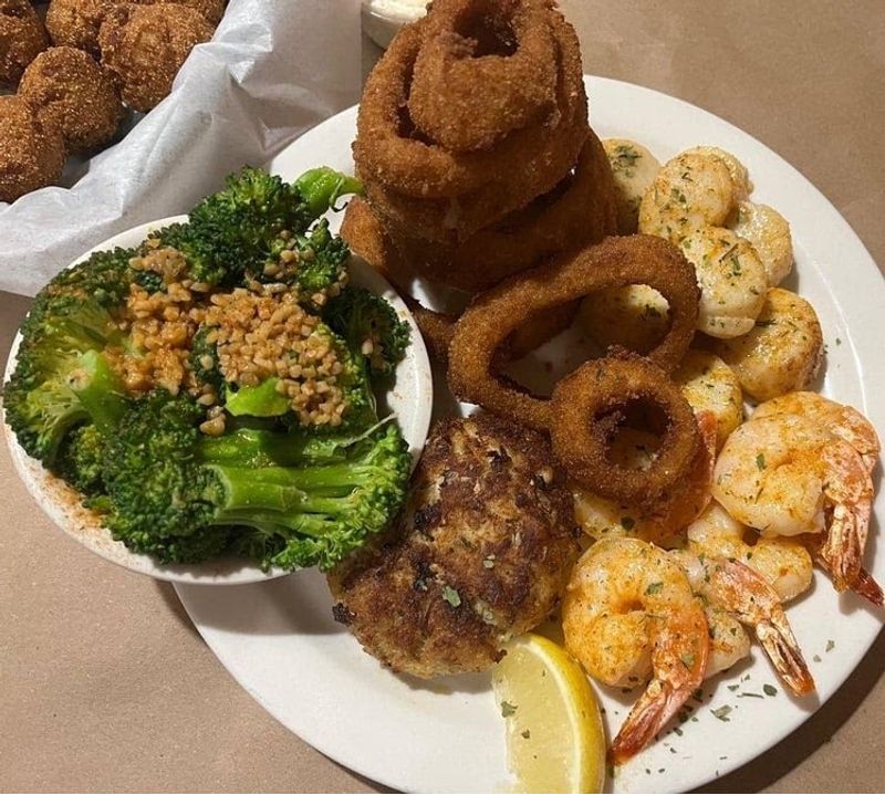Crab Cakes, Soft Shells, And Fried Flounder Deliver