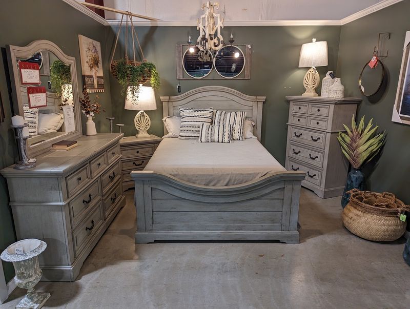 Bedroom Suites That Tempt Unplanned Purchases