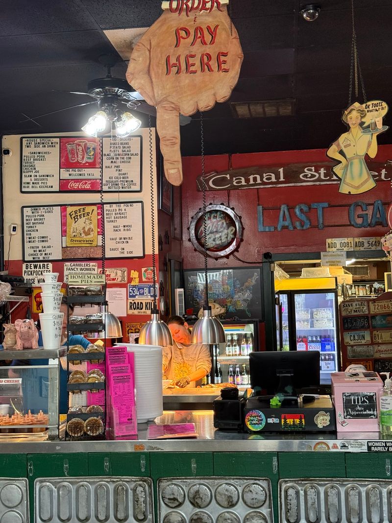 Pig Out Inn Barbeque, Natchez, MS