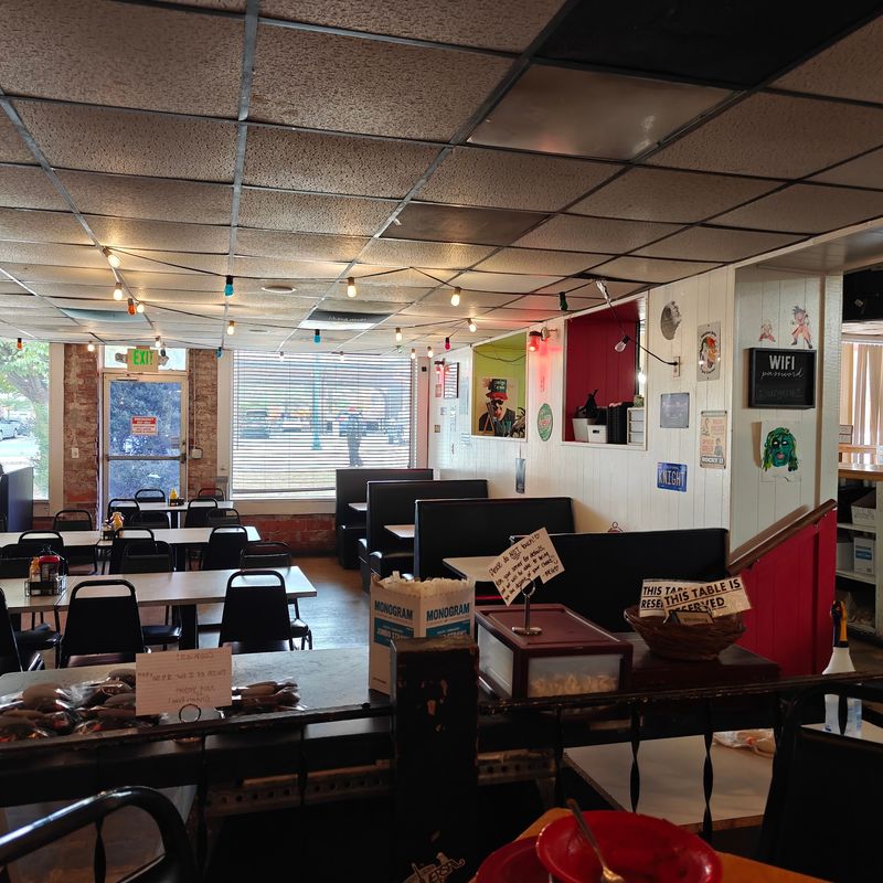 Mid City Grill