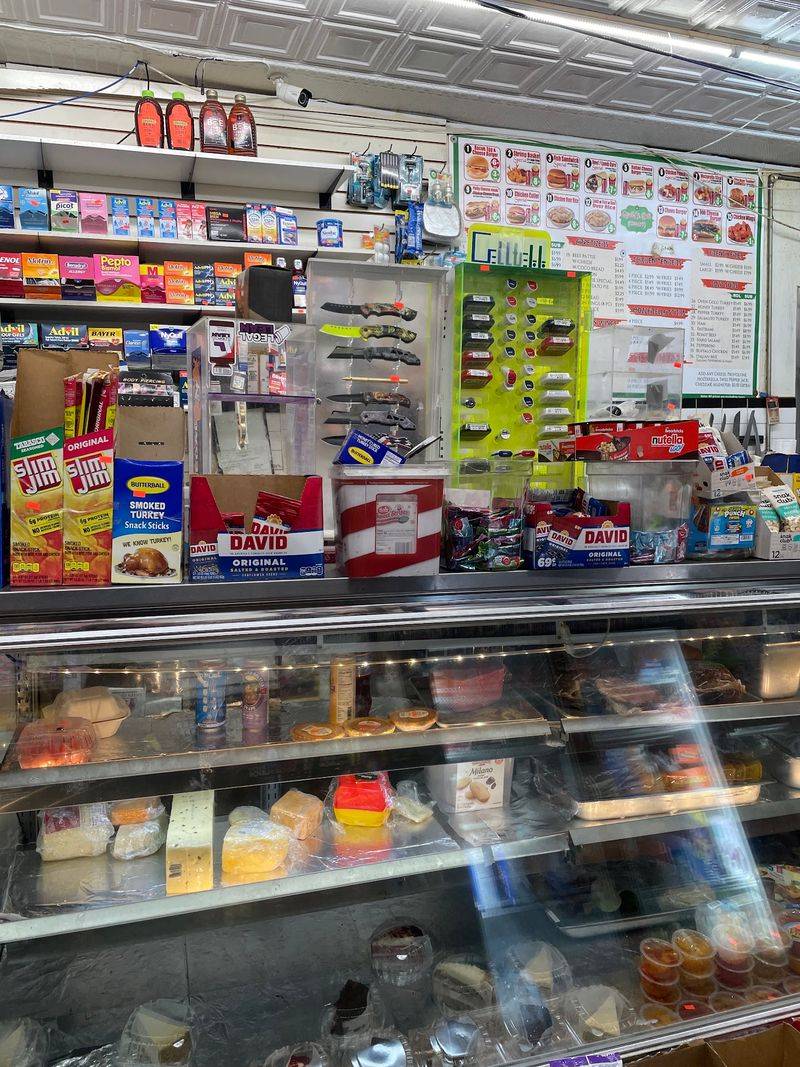 Quail Street Market Deli & Fried Chicken, Albany, NY