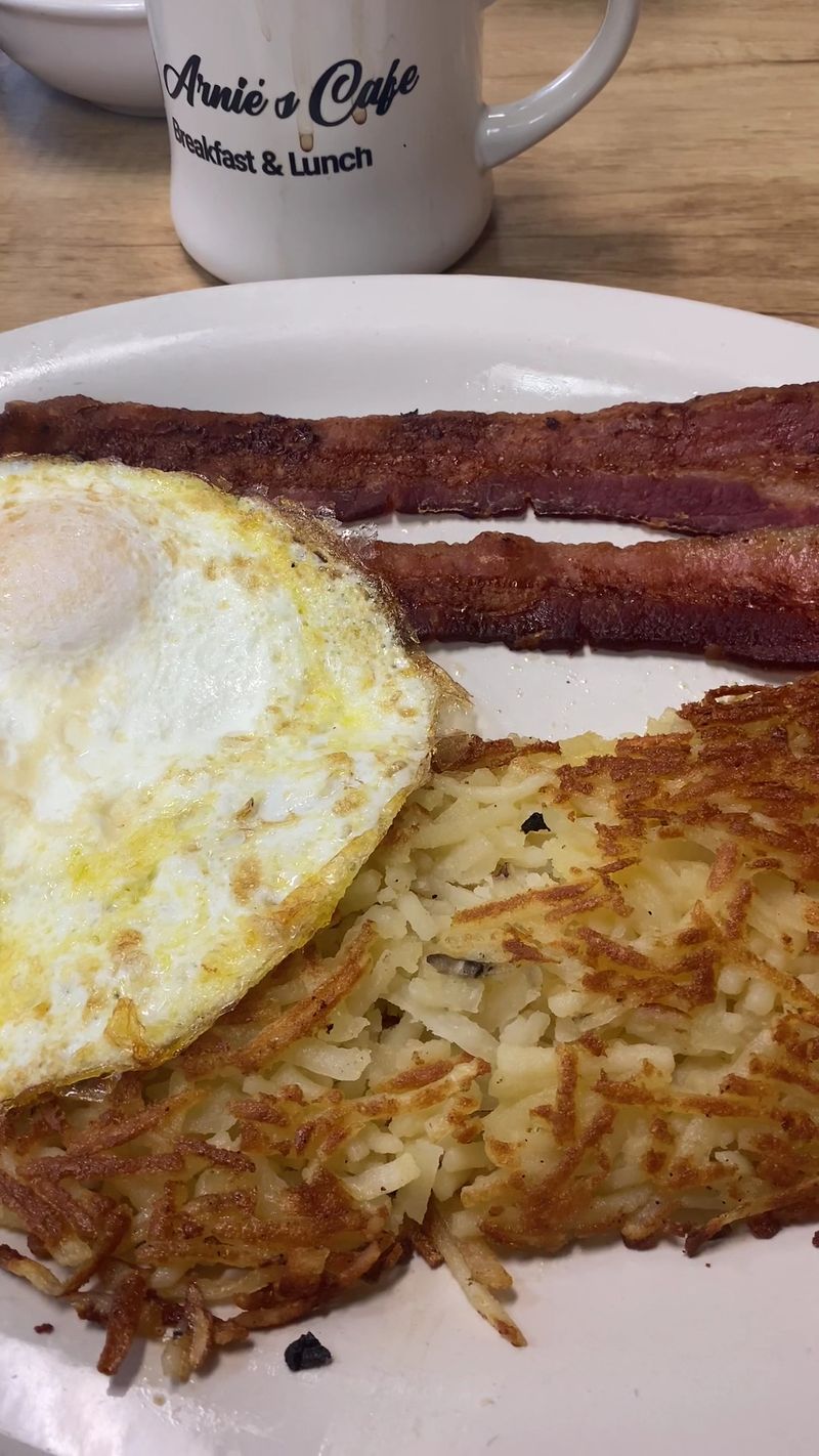 Arnie's Cafe