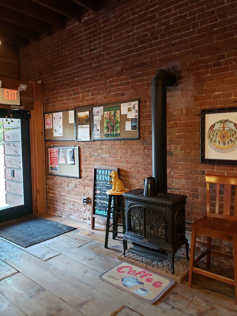 A Cabin Atmosphere That Invites You To Linger
