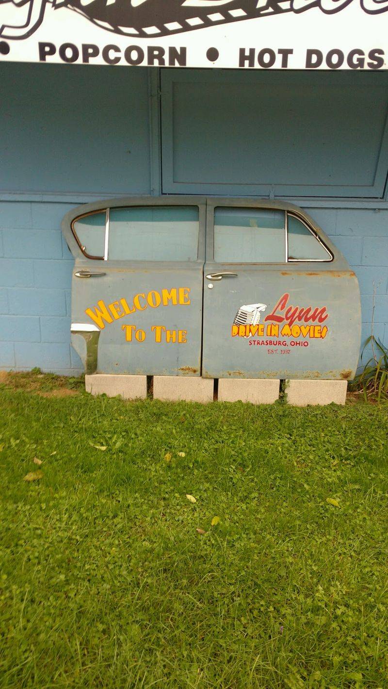 Lynn Auto Drive-In Theatre, Strasburg, OH