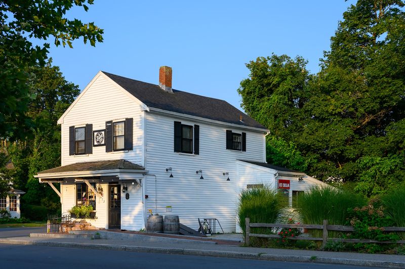 The Barrel Hingham
