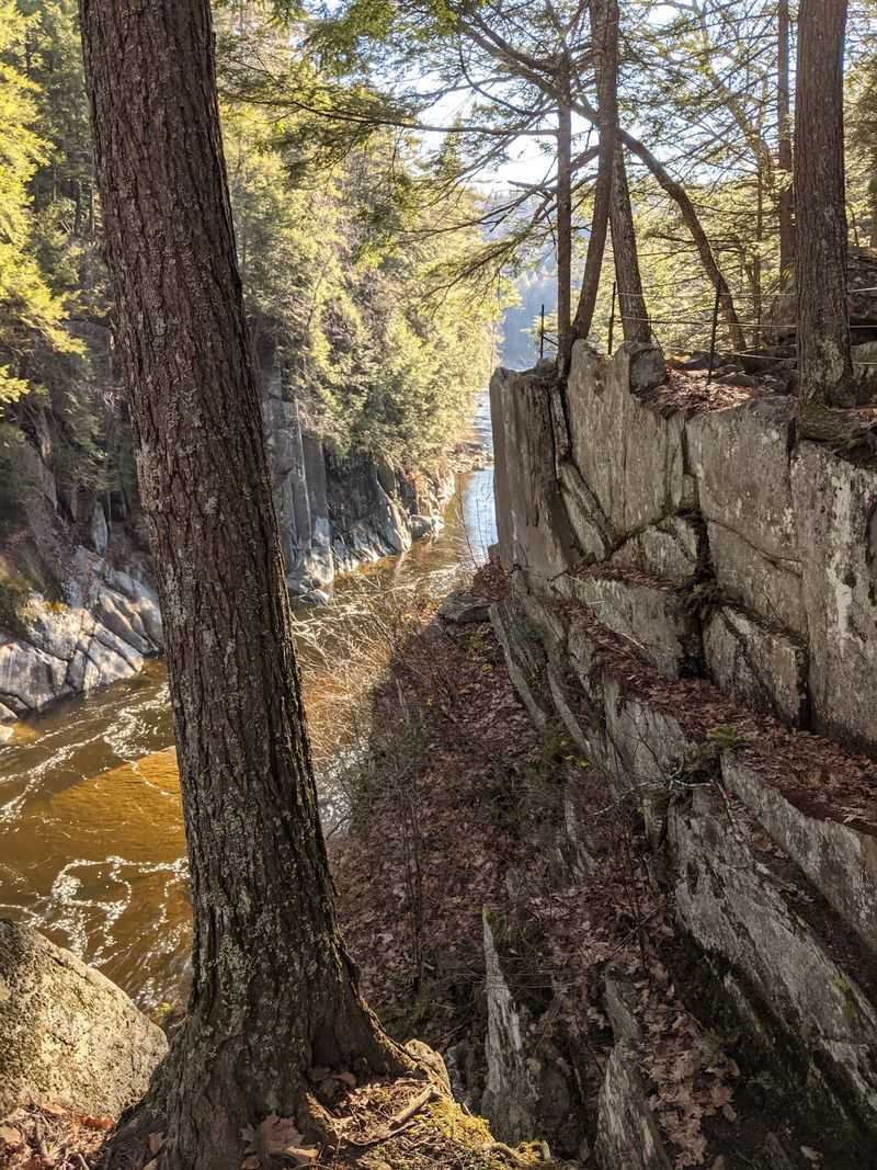 Redcoats, Rushing Floods And Vanished Mills