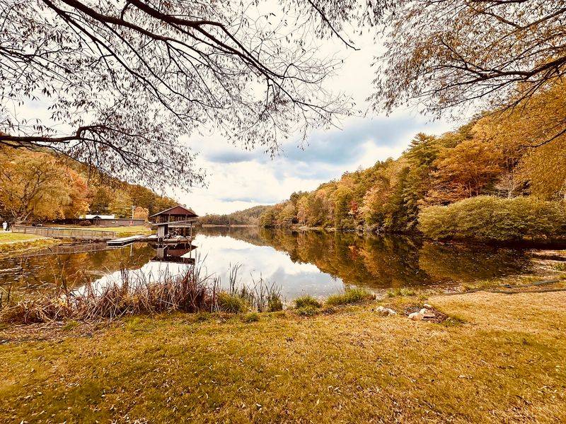 Lake Trahlyta And Its Mirror Trick