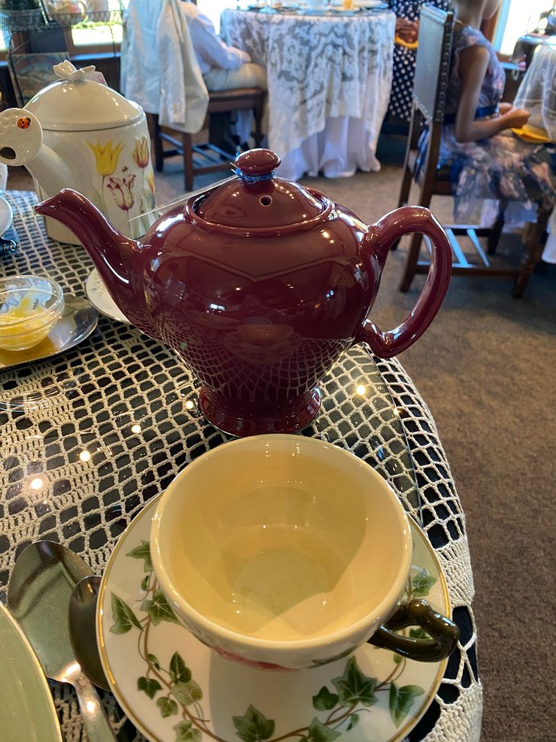 Choosing Your Tea From the Pot List