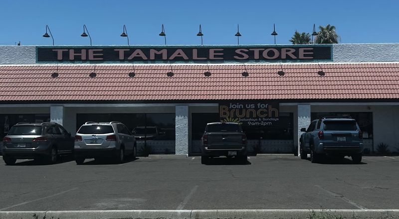A Storefront On North Cave Creek Road