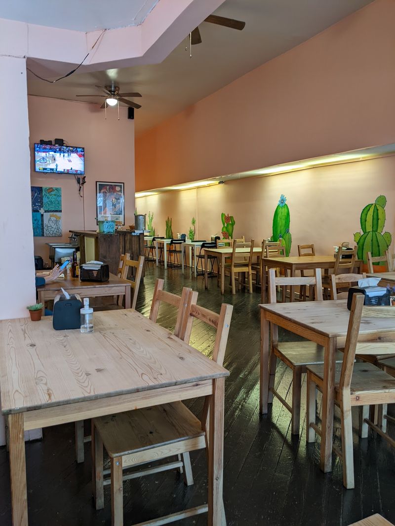 Maciel's Tortas & Tacos