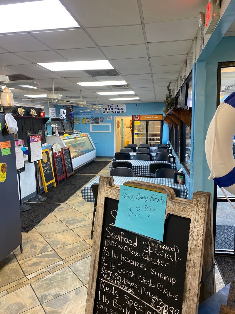 MacBe Seafood And Cafe - Bay St. Louis