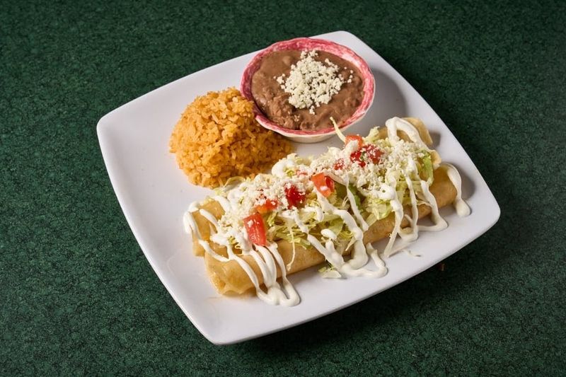 La Familiar Restaurant Y Panadería