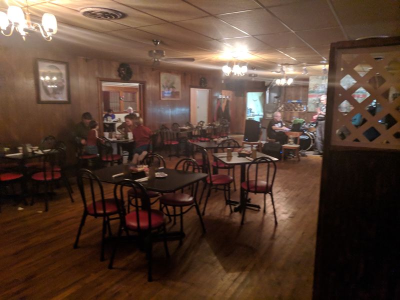 Lillo's Restaurant | Italian, Leland, MS