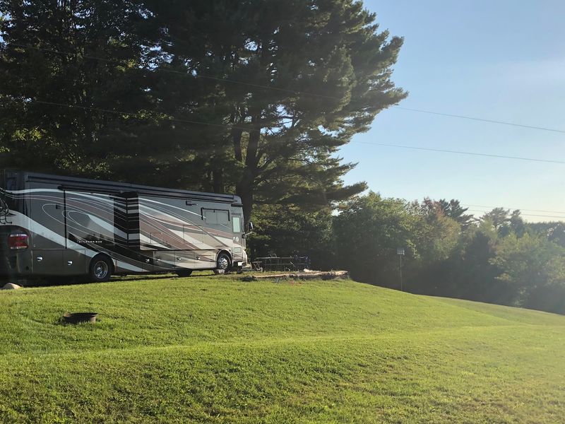 Roomy Sites For RVs, Trailers, And Tents Alike
