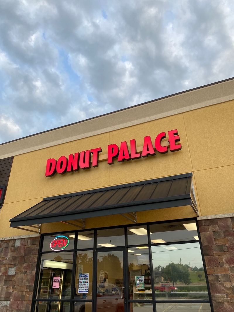 Donut Palace