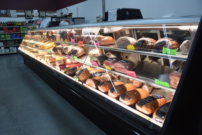 A Deli Counter Worth Lingering At